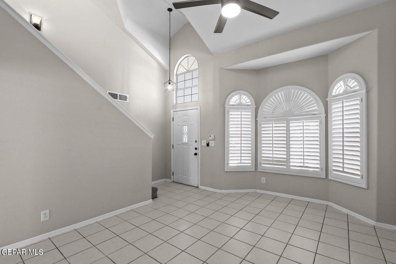 12425 Red Sun Dr - Photo 4 of 24