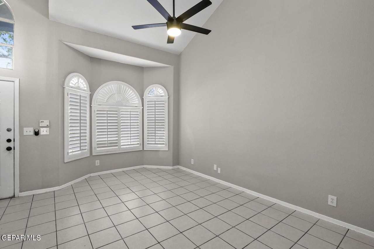 12425 Red Sun Dr - Photo 5 of 24