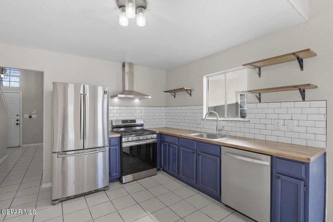 12425 Red Sun Dr - Photo 7 of 24