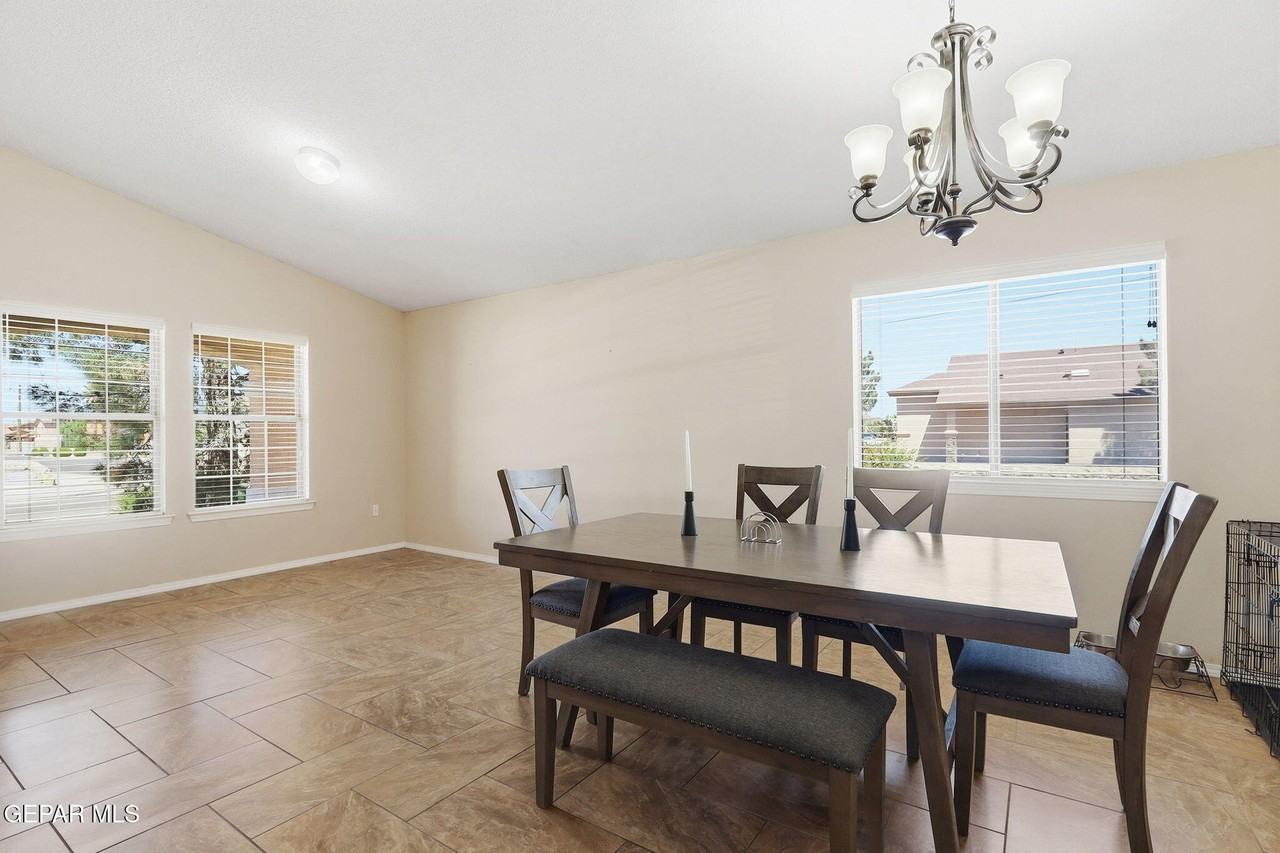 14244 Smokey Point Dr - Photo 7 of 37