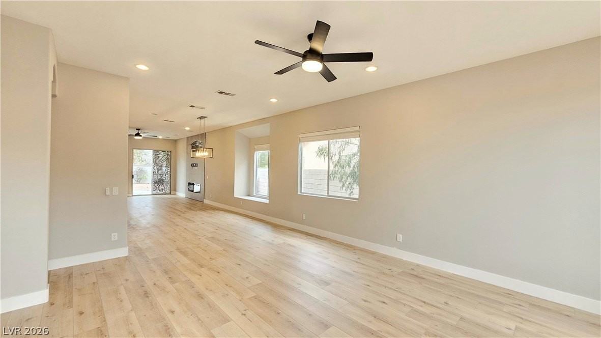 1948 Kachina Mountain Dr - Photo 4 of 33