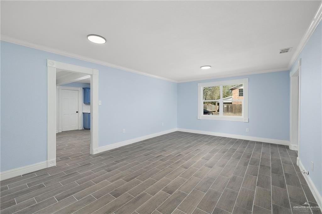 523 N 19th Ave - Photo 4 of 25