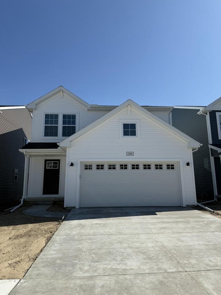 2268 Anchor Ave - Photo 2 of 16