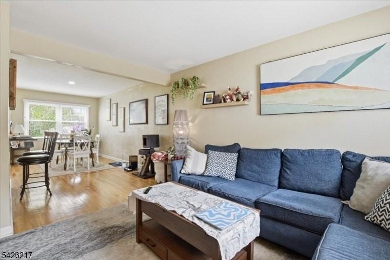 23A Doremus St - Photo 4 of 20