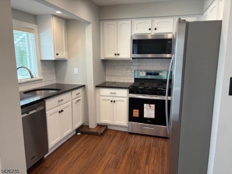 37 Kensington Rd - Photo 3 of 15