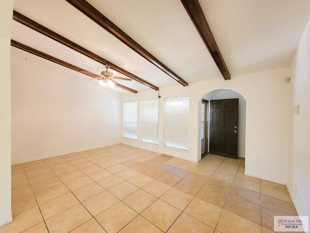 2802 Mariposa Ln - Photo 2 of 10