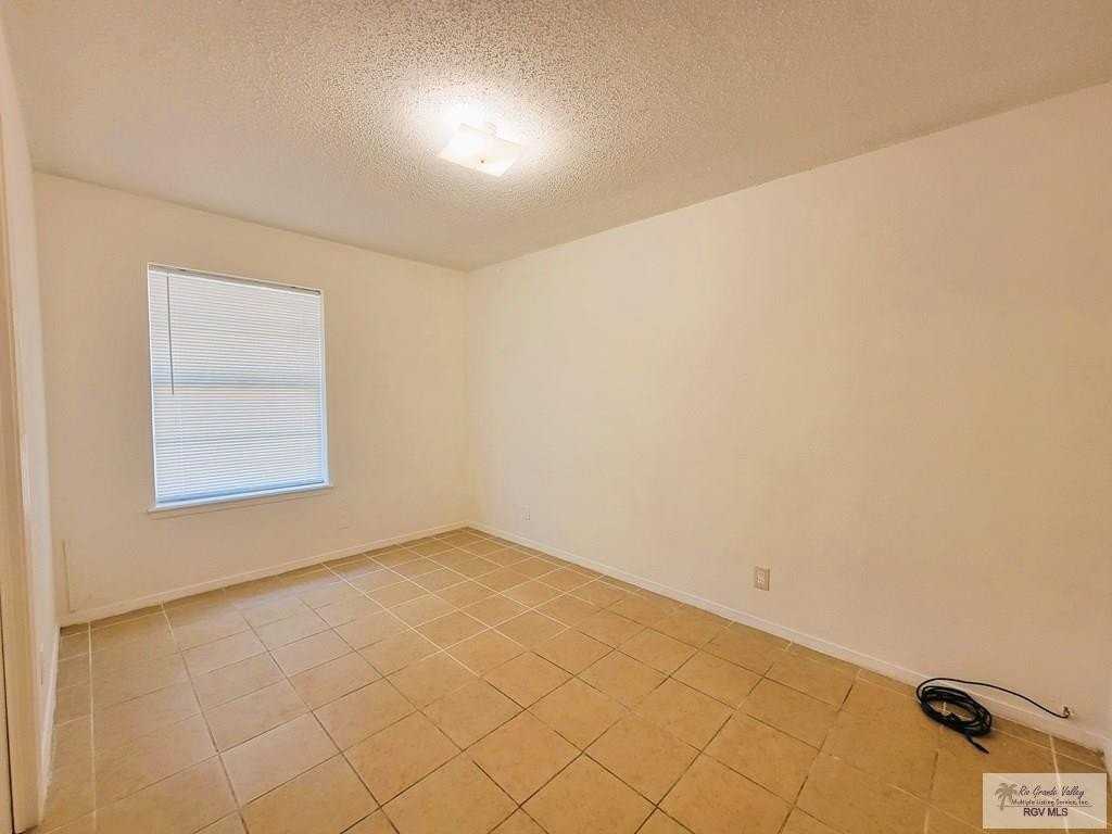 2802 Mariposa Ln - Photo 7 of 10