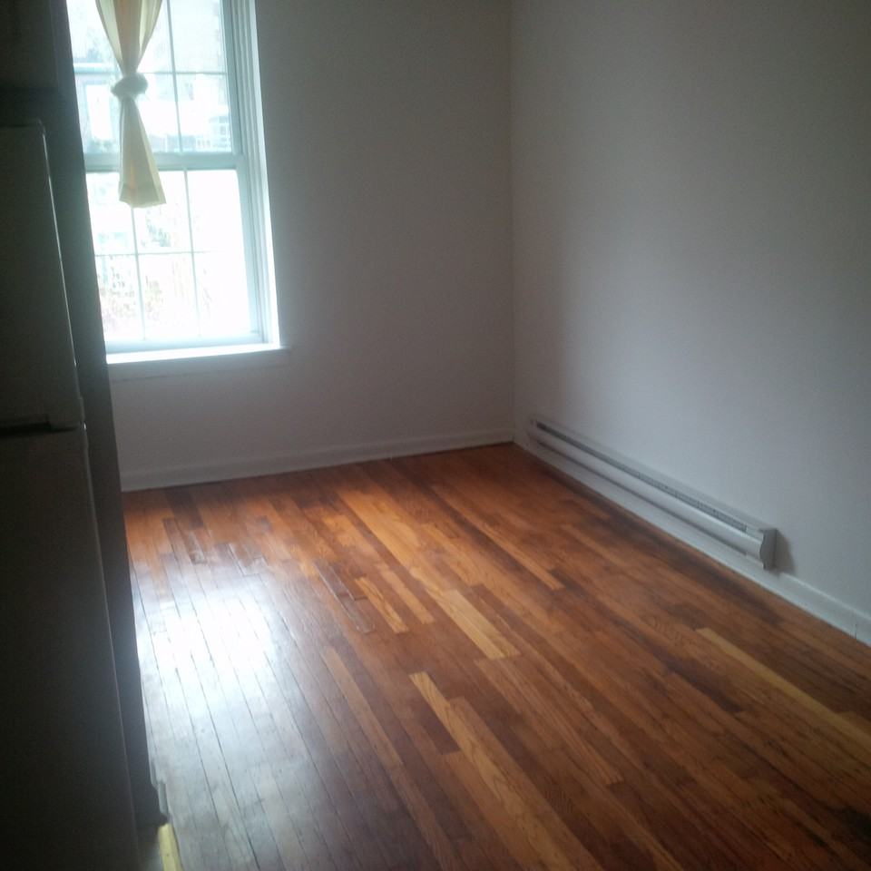 1114 Spruce St #37 - Photo 4 of 9