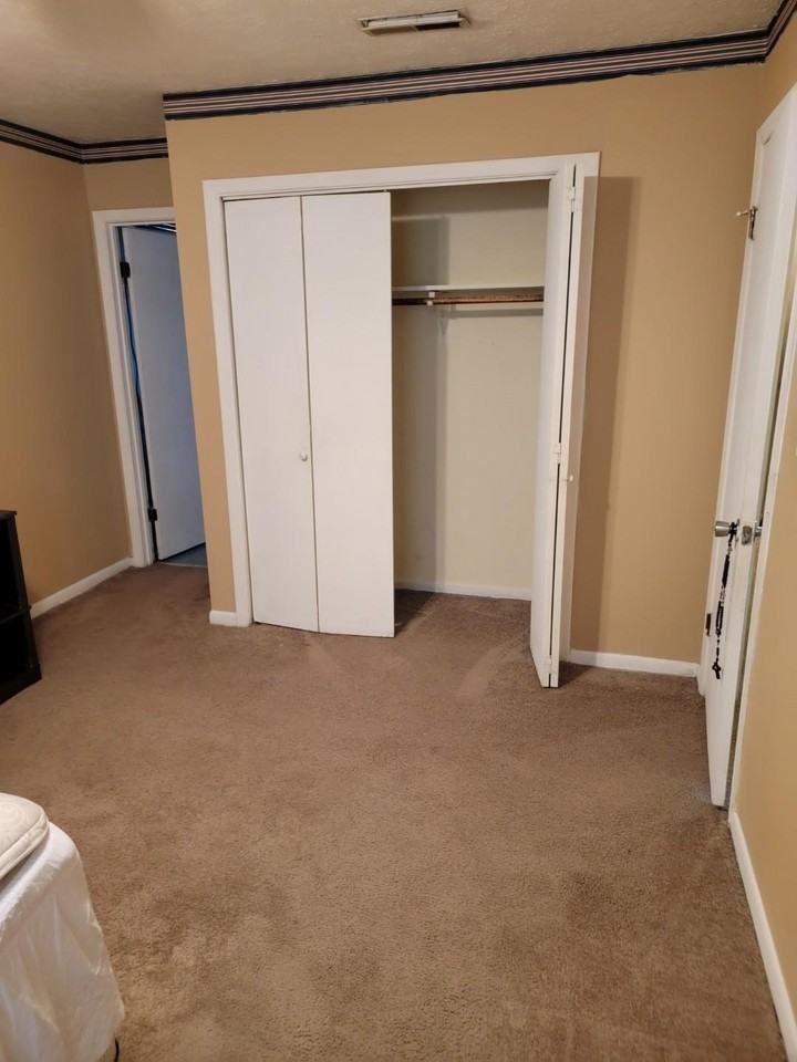 2531 Crosscreek Rd - Photo 6 of 10