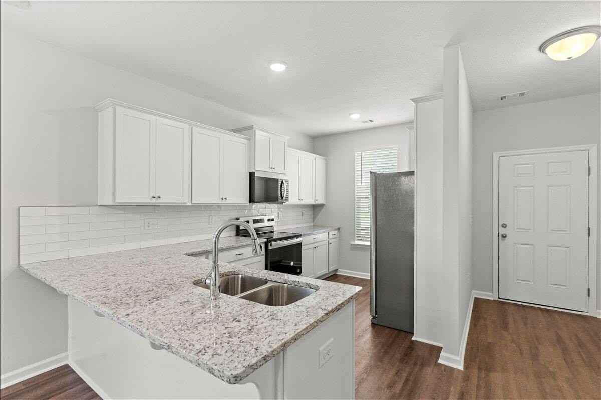 127 Copper Ridge Rd - Photo 5 of 34