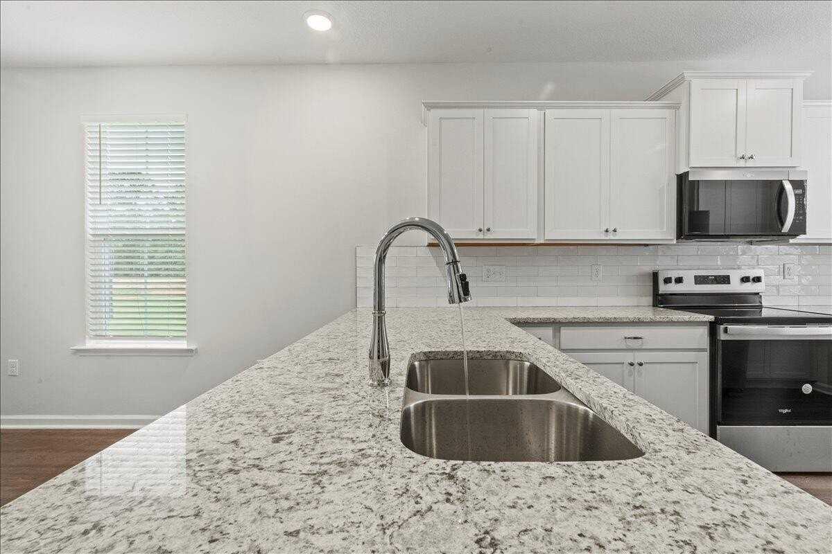 127 Copper Ridge Rd - Photo 6 of 34