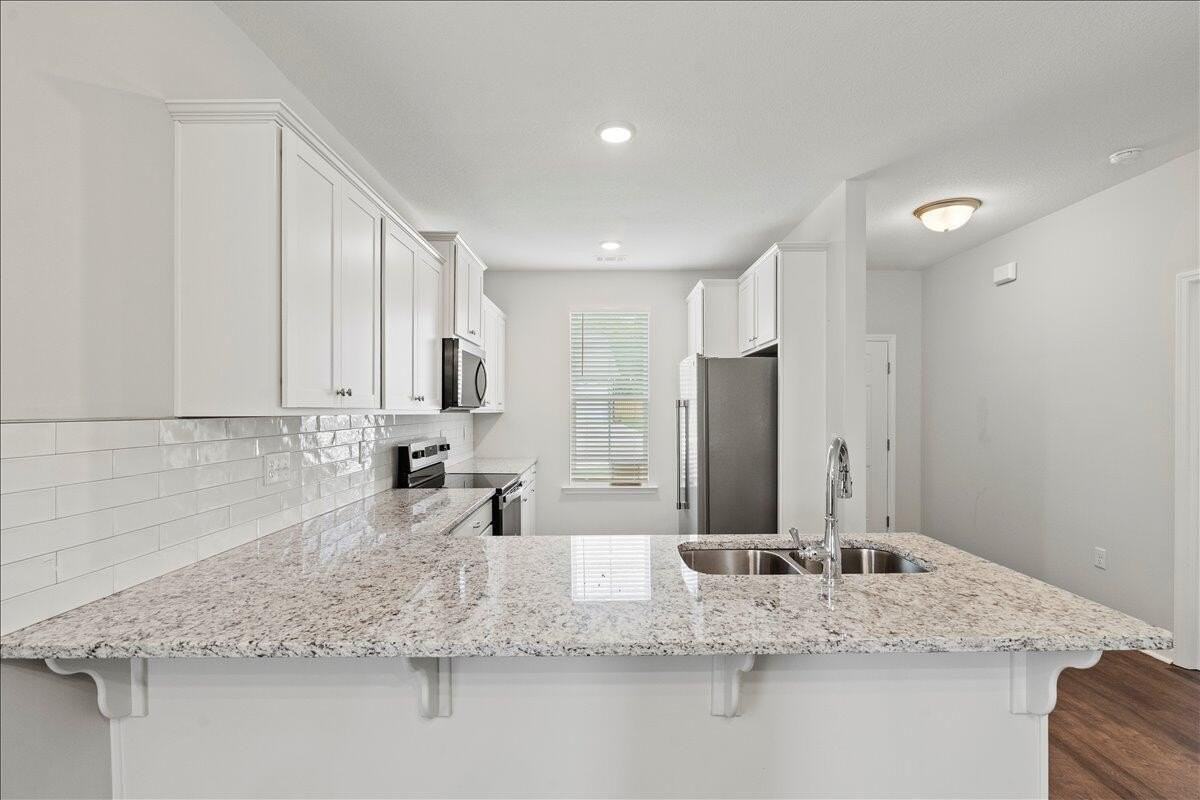 127 Copper Ridge Rd - Photo 7 of 34