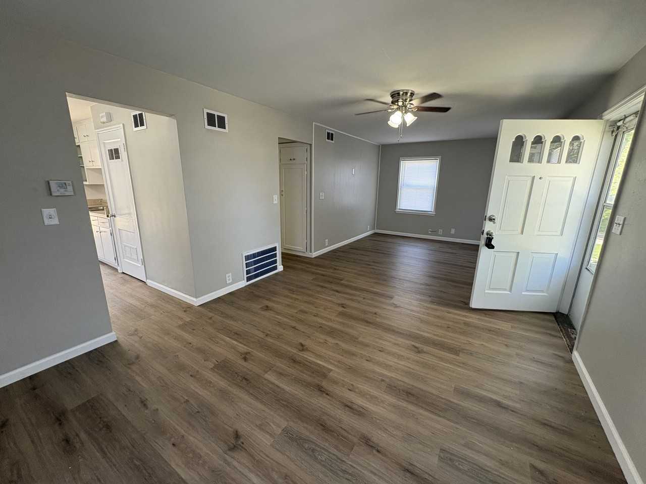 1416 West Maywood Avenue - Photo 3 of 11