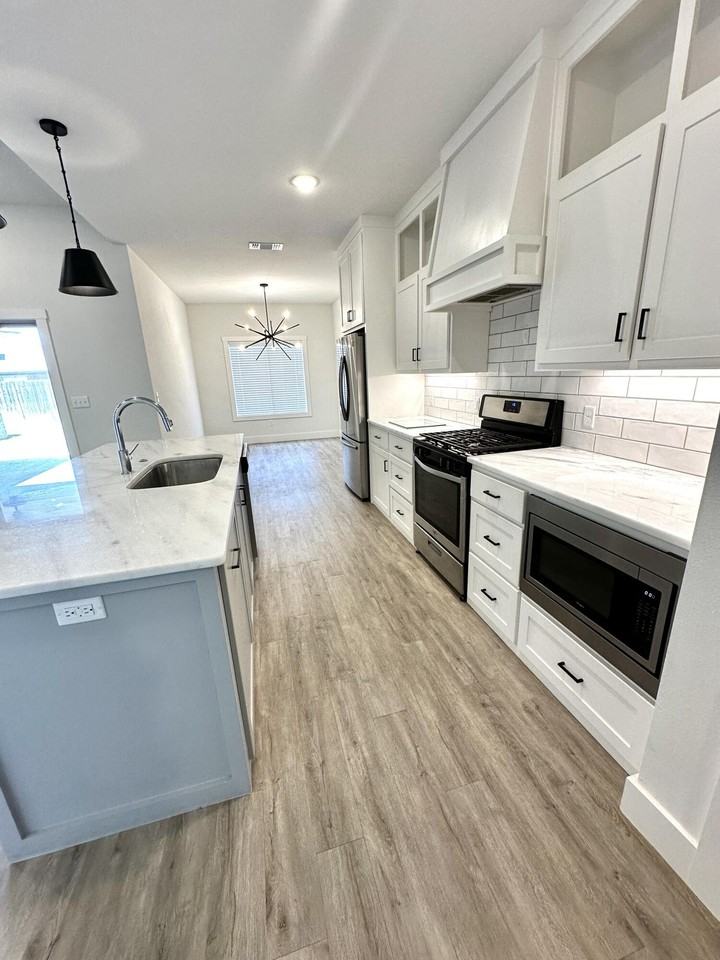 6954 22nd Pl - Photo 7 of 30