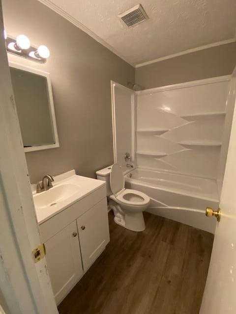 3209 Mirror Lake Dr - Photo 5 of 10