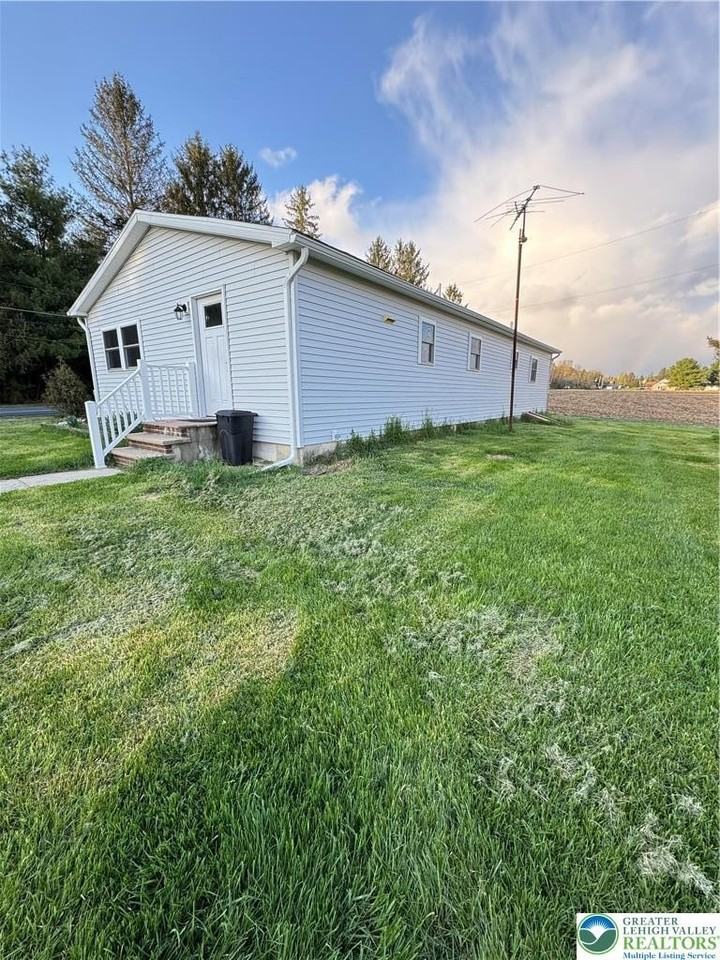 5460 Interchange Rd - Photo 3 of 21