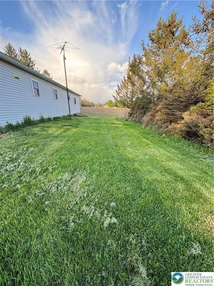 5460 Interchange Rd - Photo 4 of 21