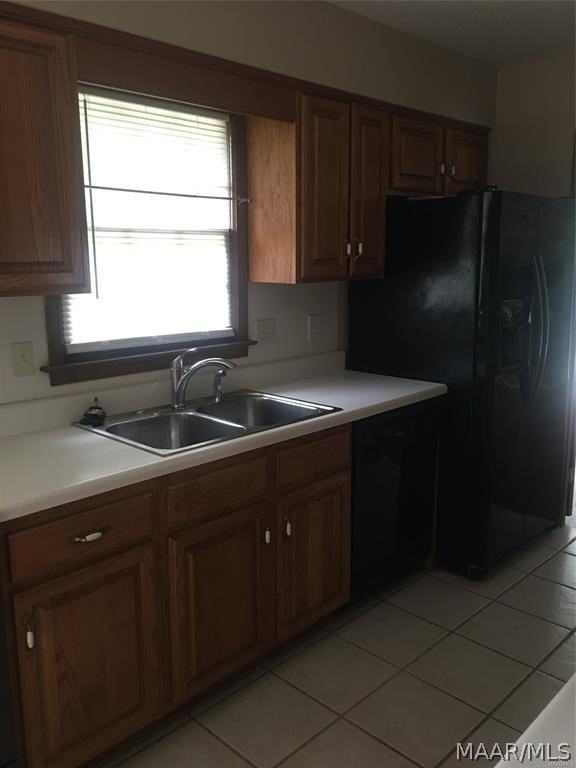 1219 Lyman Ct - Photo 6 of 12