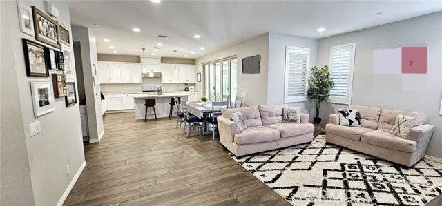 137 Hemisphere - Photo 4 of 8