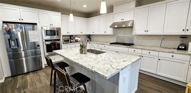 137 Hemisphere - Photo 6 of 8