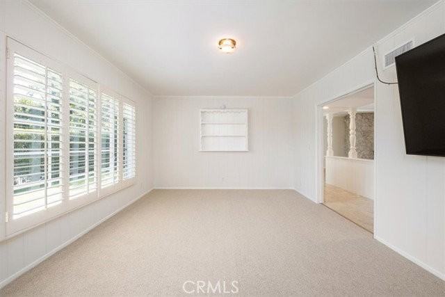 3969 Longridge Ave - Photo 7 of 8