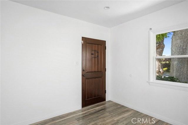 6438 Densmore Ave - Photo 2 of 8