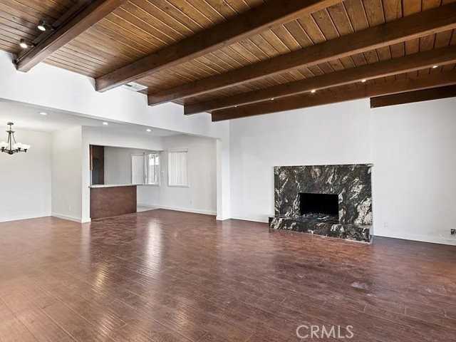 8315 Valecrest Dr - Photo 4 of 8