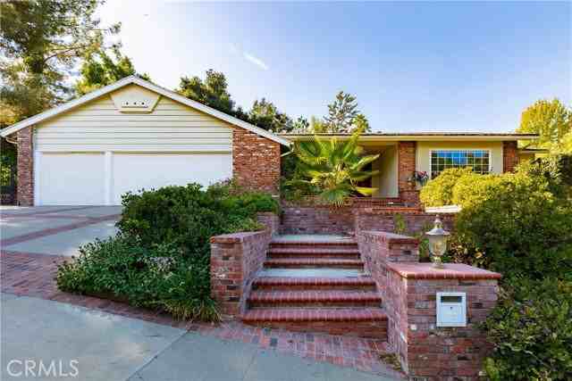 4421 Rochelle Pl - Photo 2 of 6