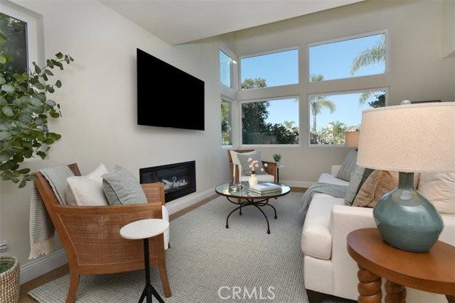 Adele Ct - Photo 2 of 8