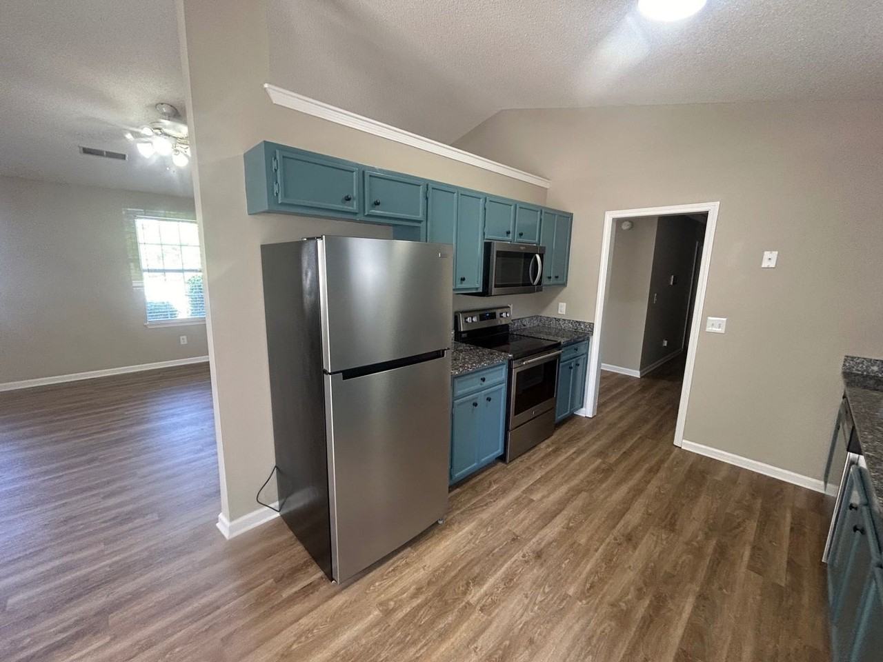 25 Oak Lake Ct - Photo 7 of 45