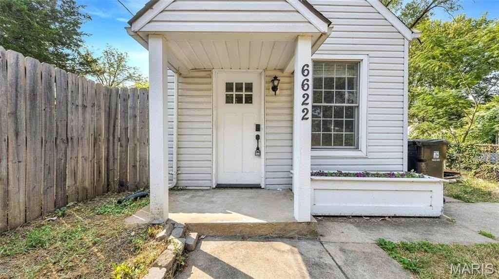 6622 Crest Ave - Photo 2 of 21