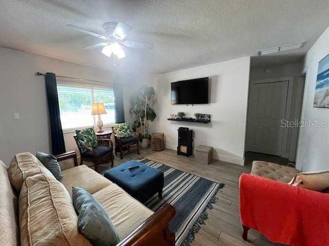 6030 Carlton Ave - Photo 7 of 15