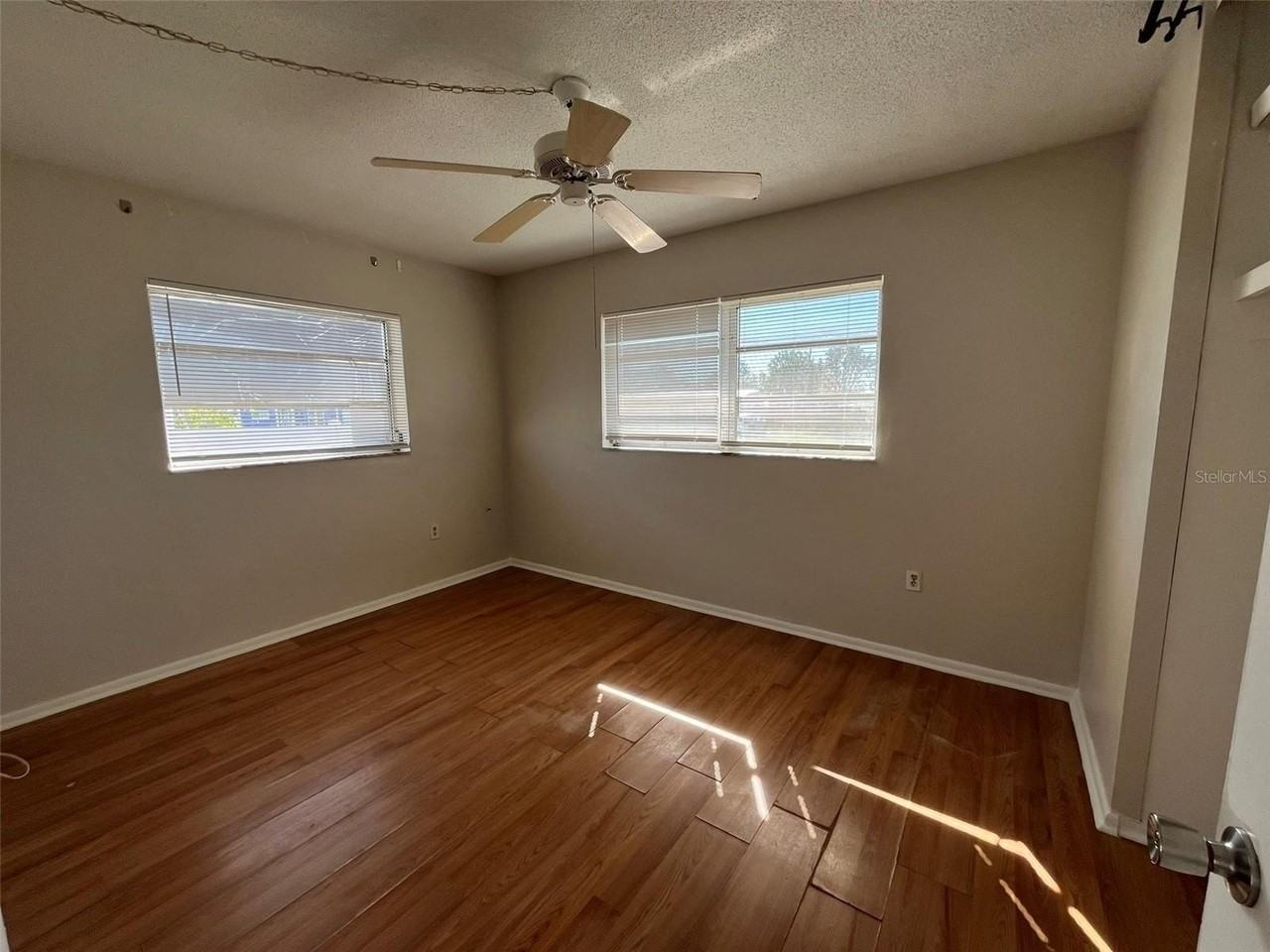 22344 Lasalle Rd - Photo 4 of 9