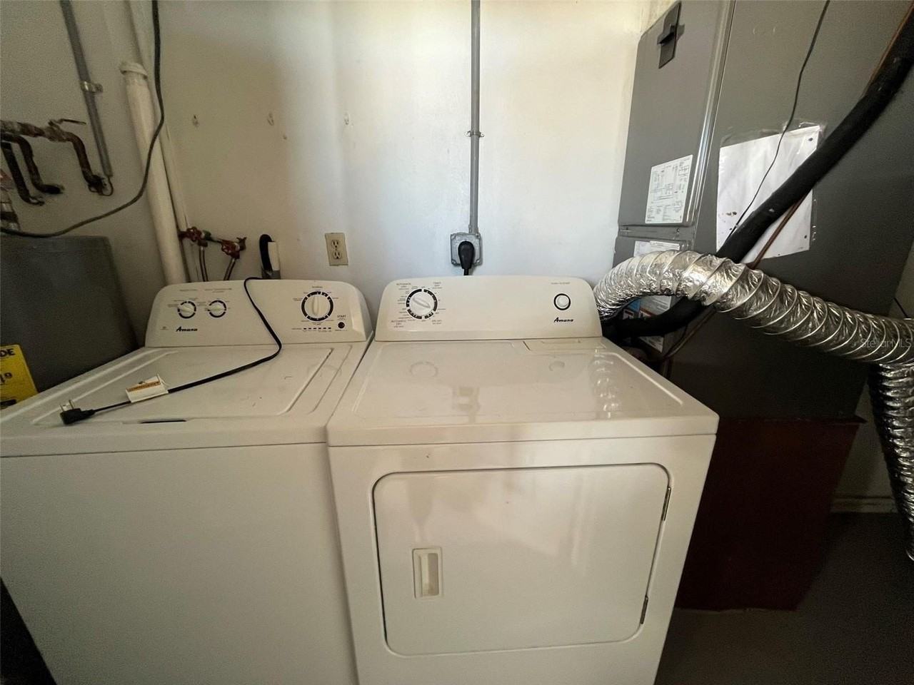 22344 Lasalle Rd - Photo 7 of 9