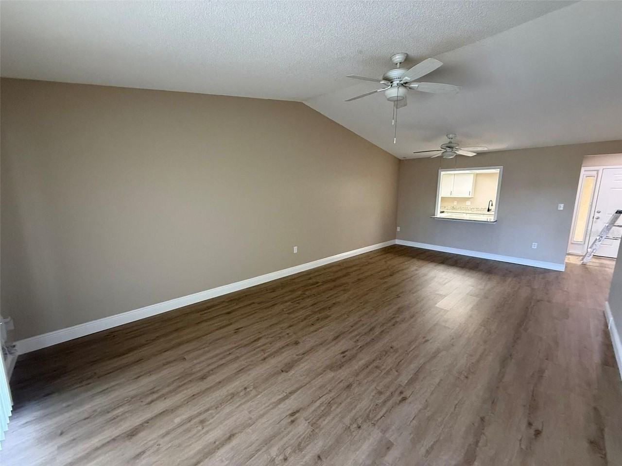 3111 Riverside Dr #B - Photo 6 of 14