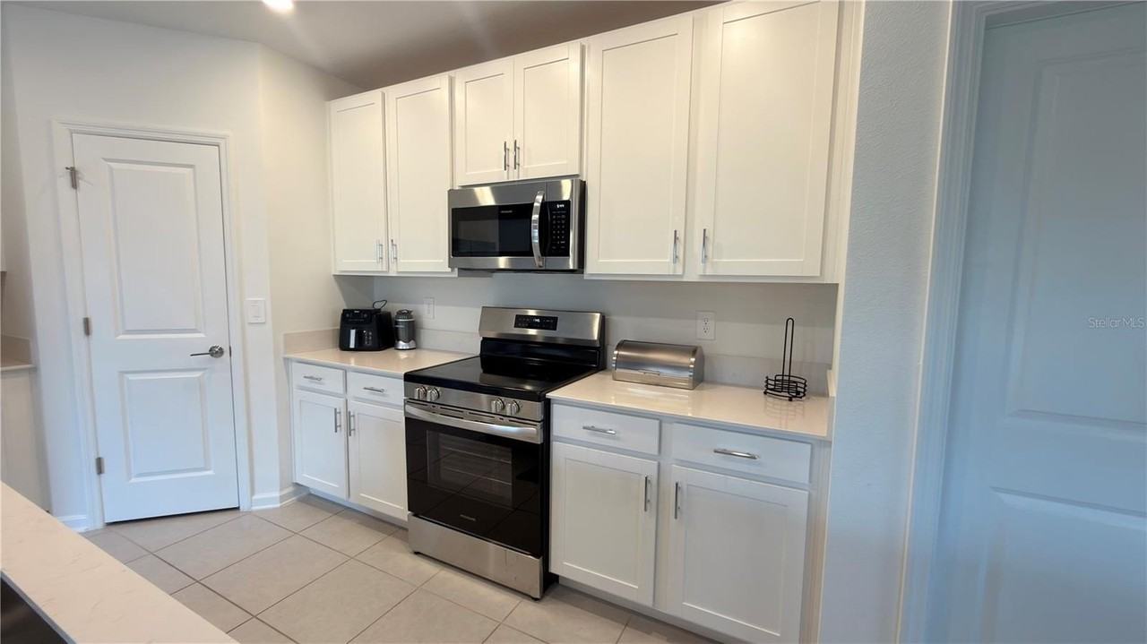 2731 Armstrong Ave - Photo 5 of 46