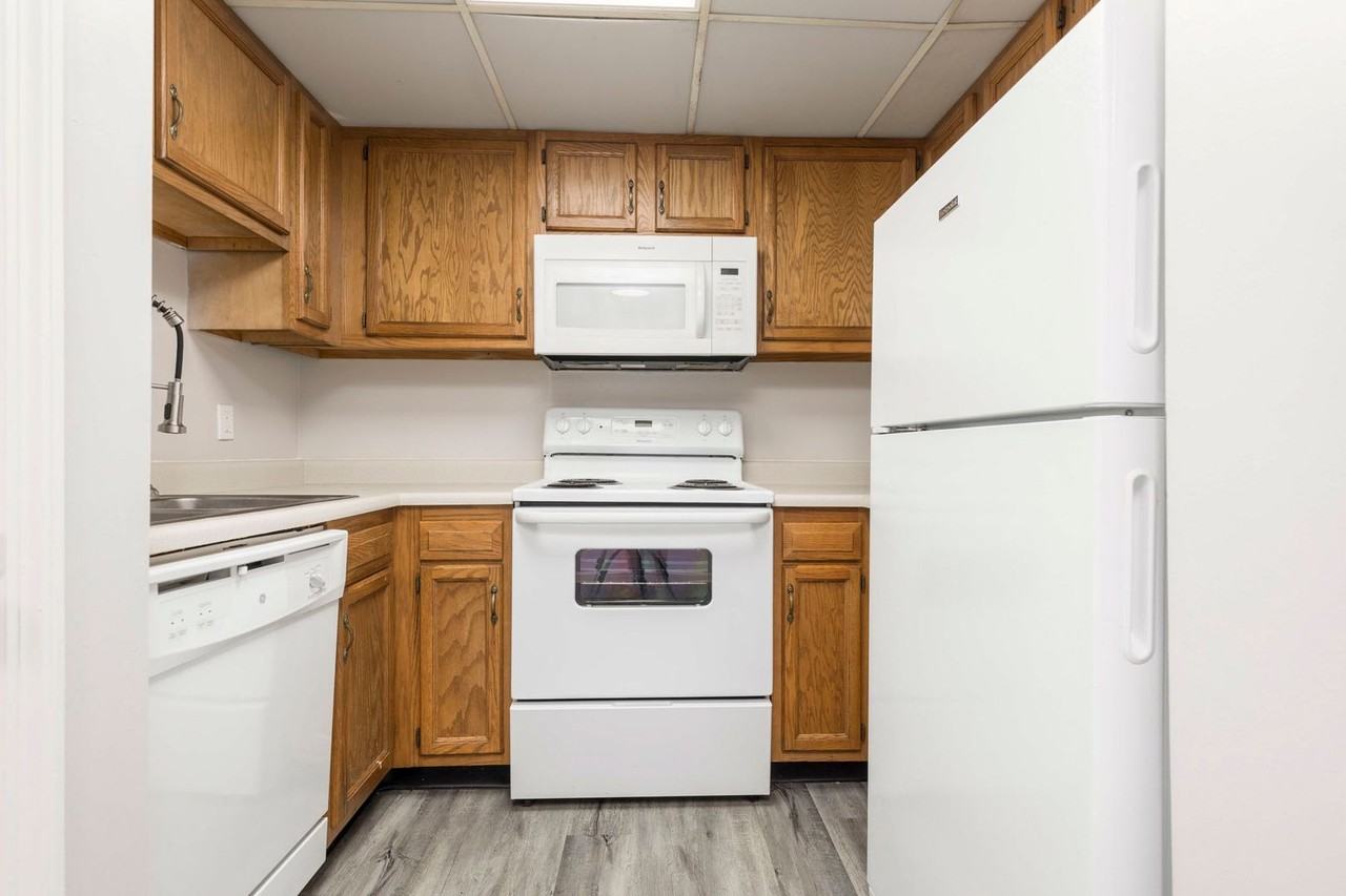 735 S 2nd Street - Photo 5 of 20