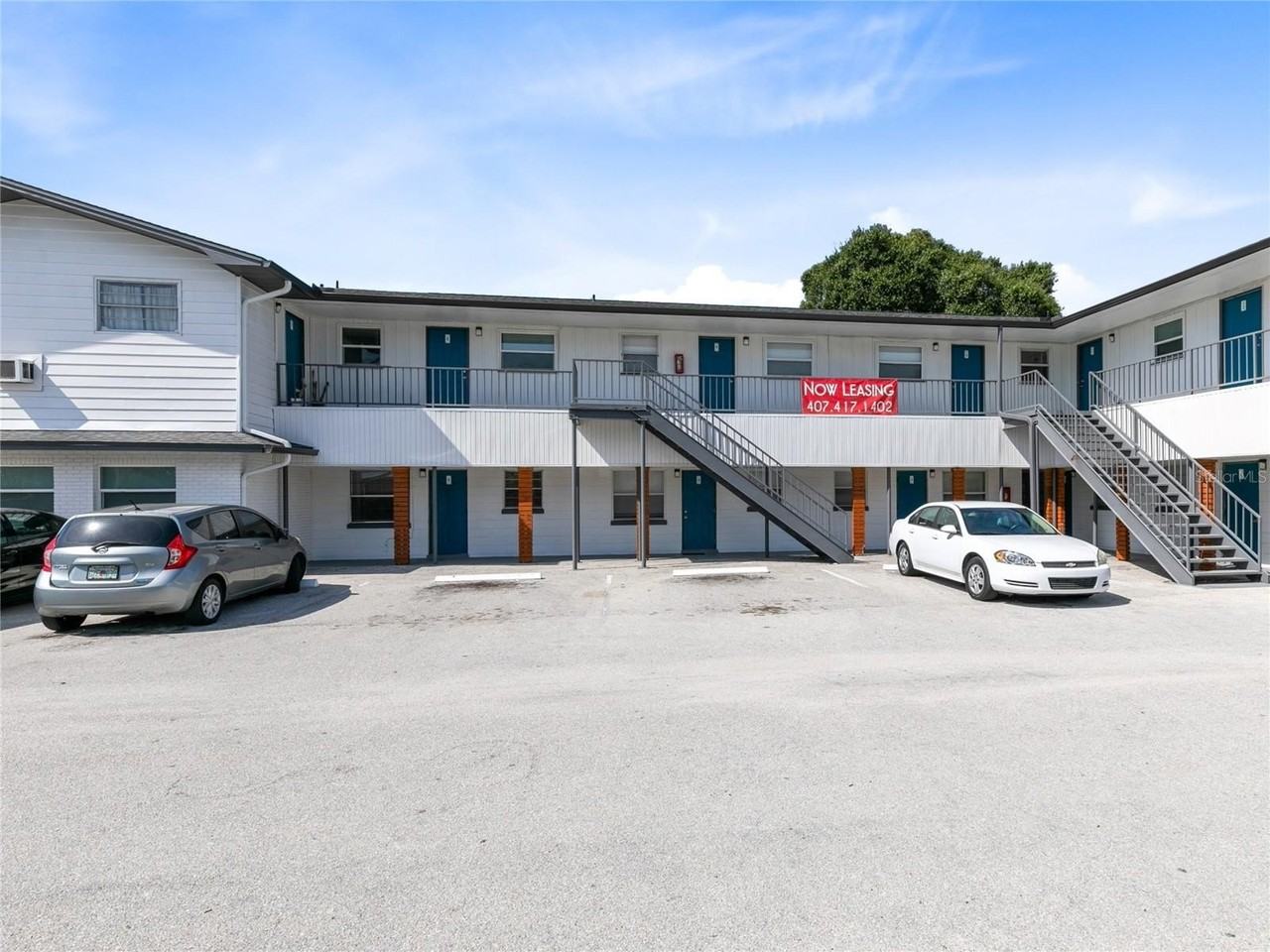 955 6th St Se #5 - Photo 2 of 17