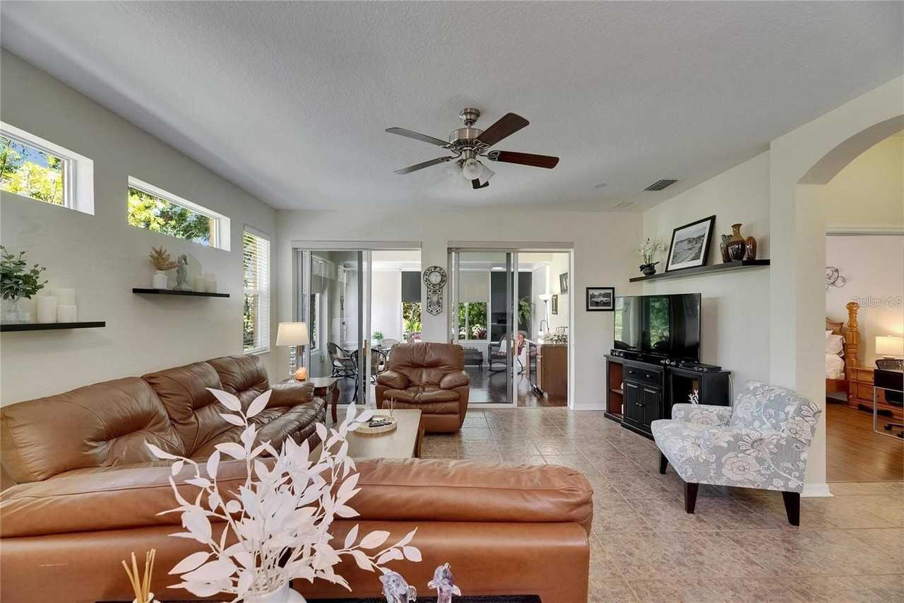 2068 Sifield Greens Way - Photo 5 of 50