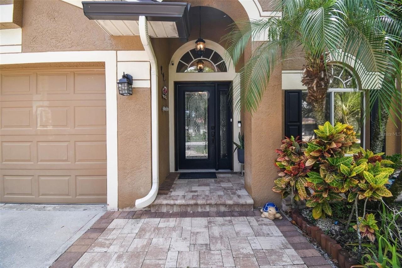 19426 Sandy Springs Cir - Photo 2 of 50