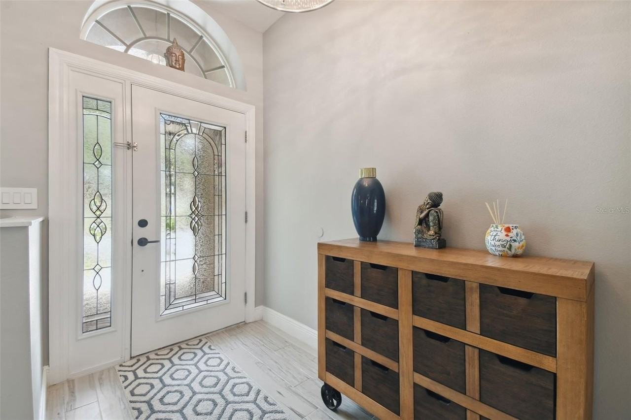 19426 Sandy Springs Cir - Photo 3 of 50