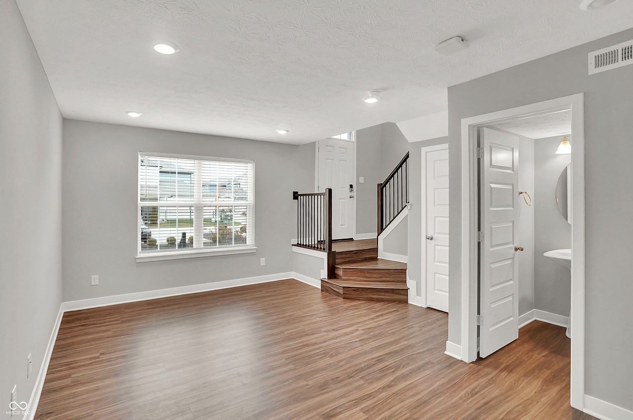 3517 Buckner Dr - Photo 7 of 39