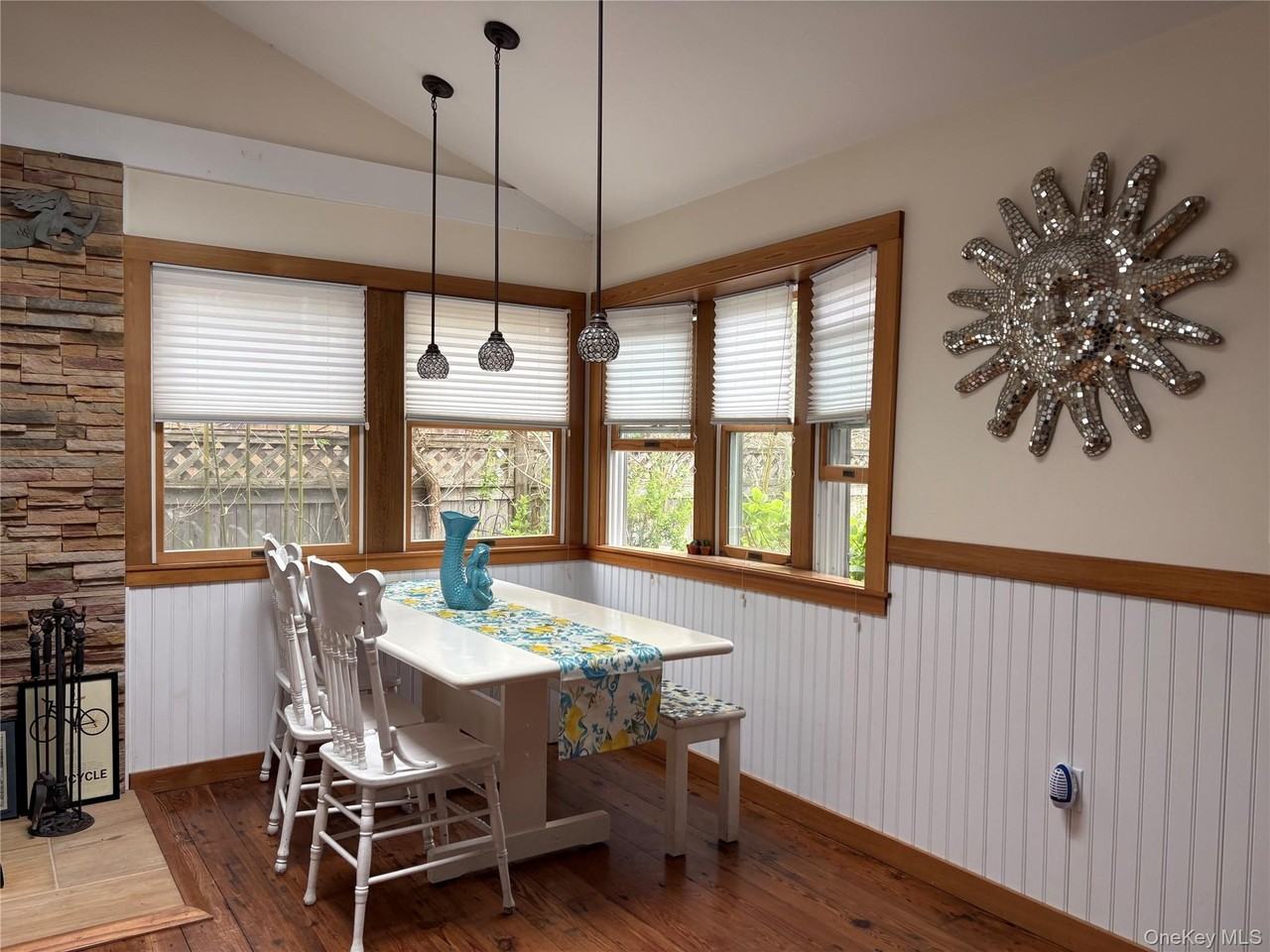 177 Wilmot Rd - Photo 4 of 12