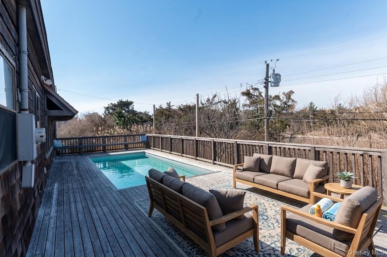 35 Sloop Walk - Photo 3 of 22