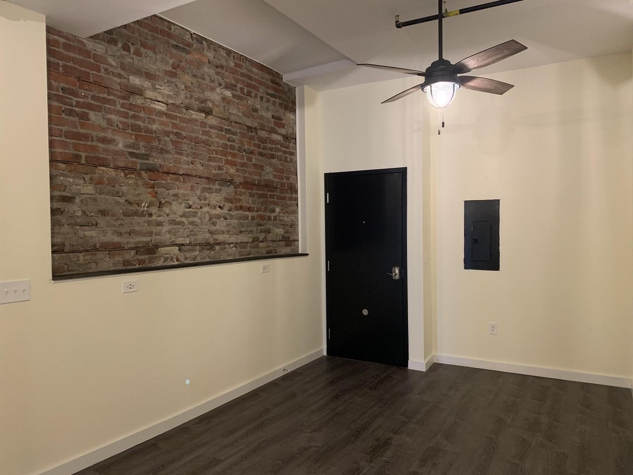 833 N Market St #202 - Photo 2 of 11