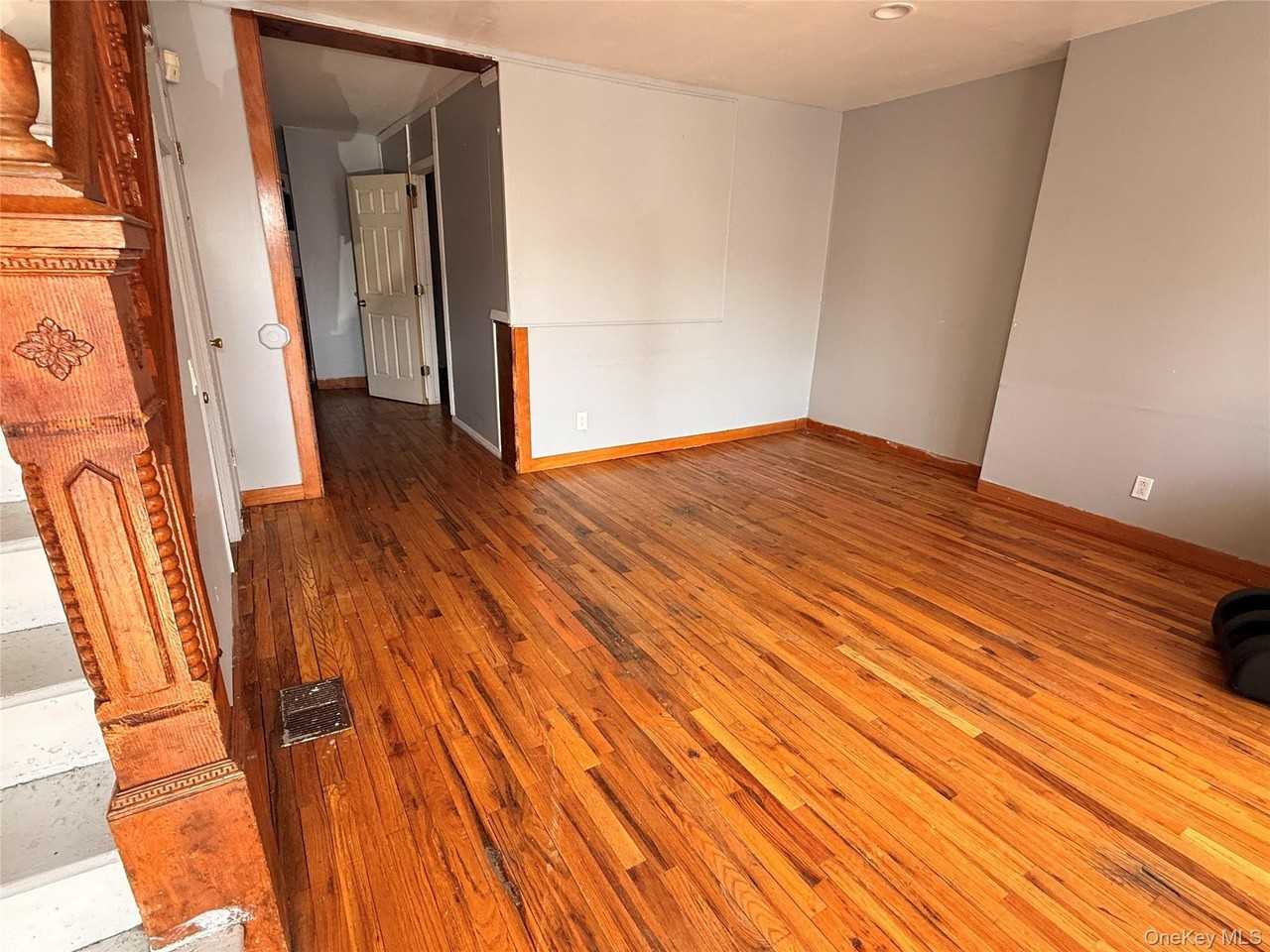 8825 75th St - Photo 2 of 8