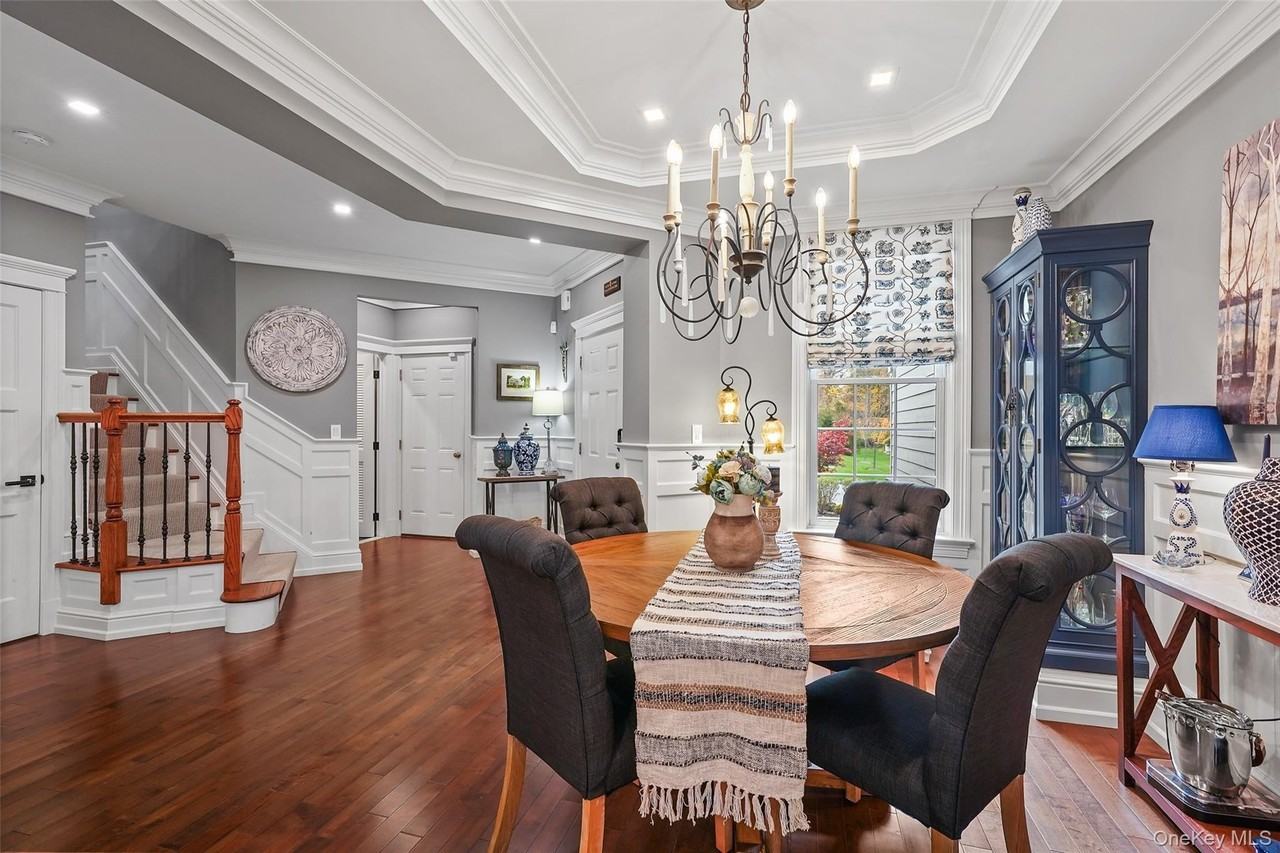 4 Goldman Ct - Photo 2 of 46