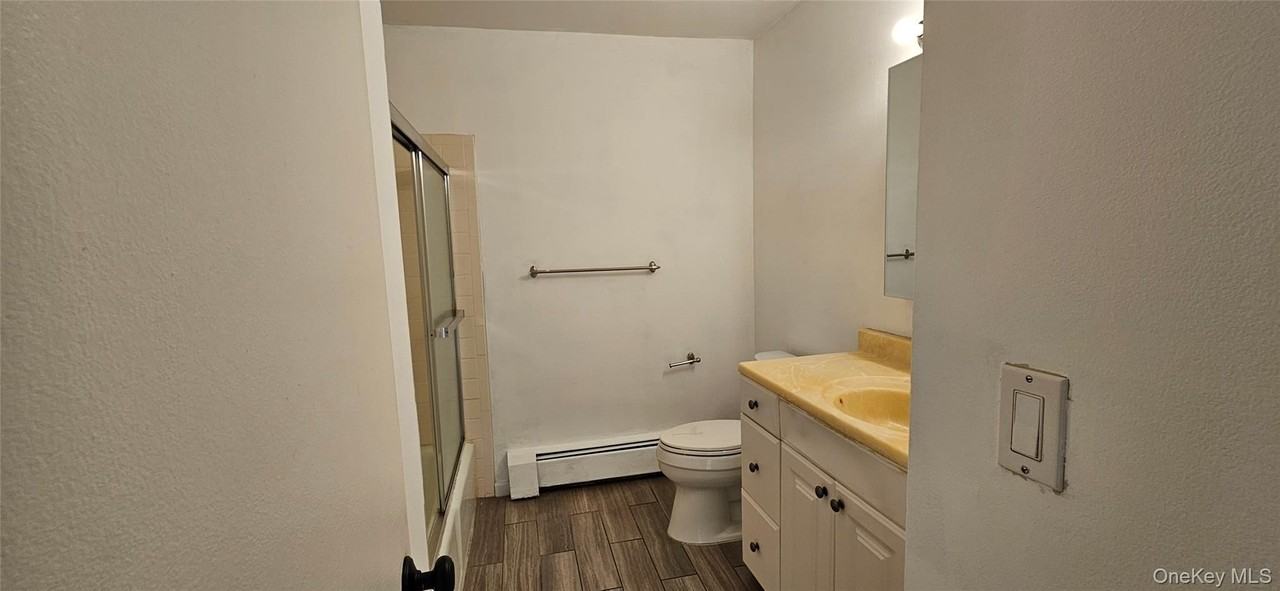 276 Parkside Dr - Photo 7 of 19