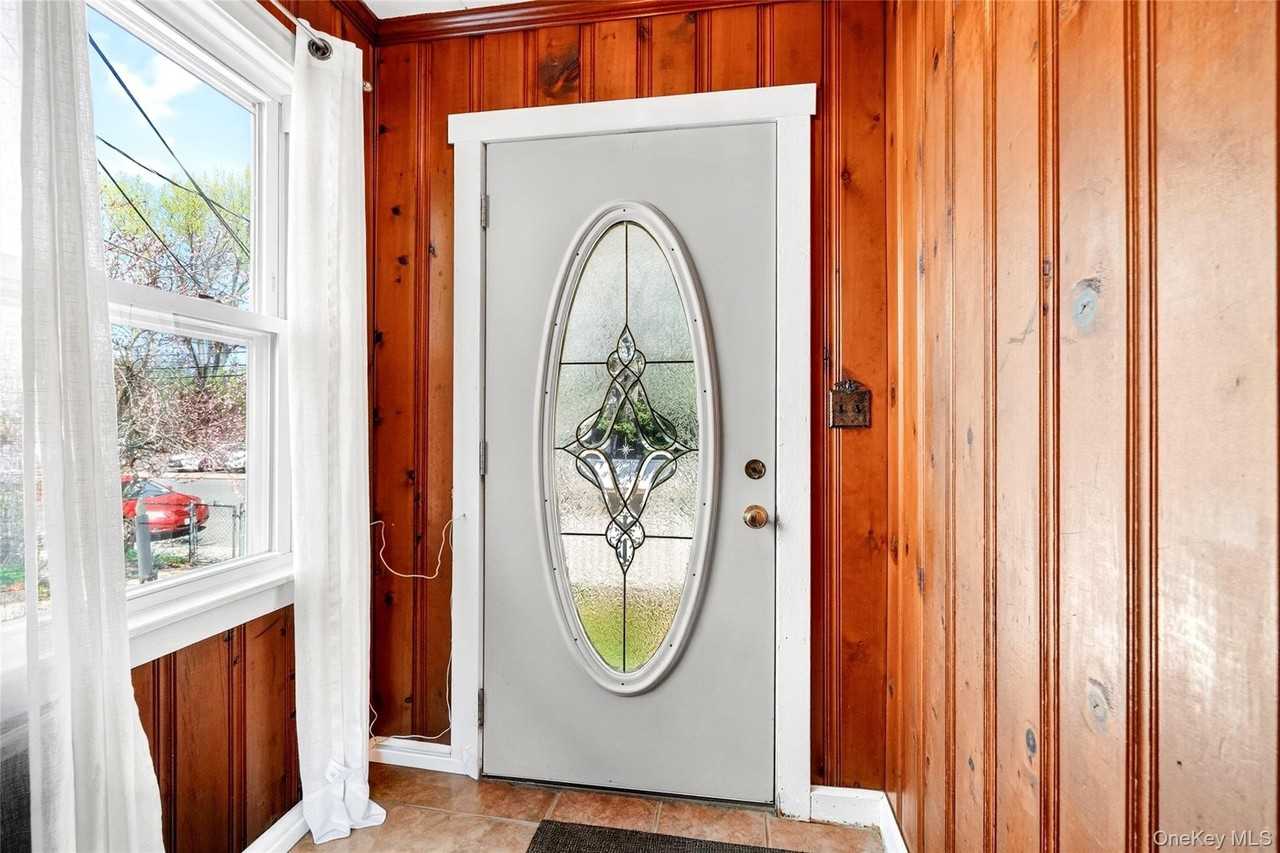 109 Broadway #1 - Photo 5 of 30