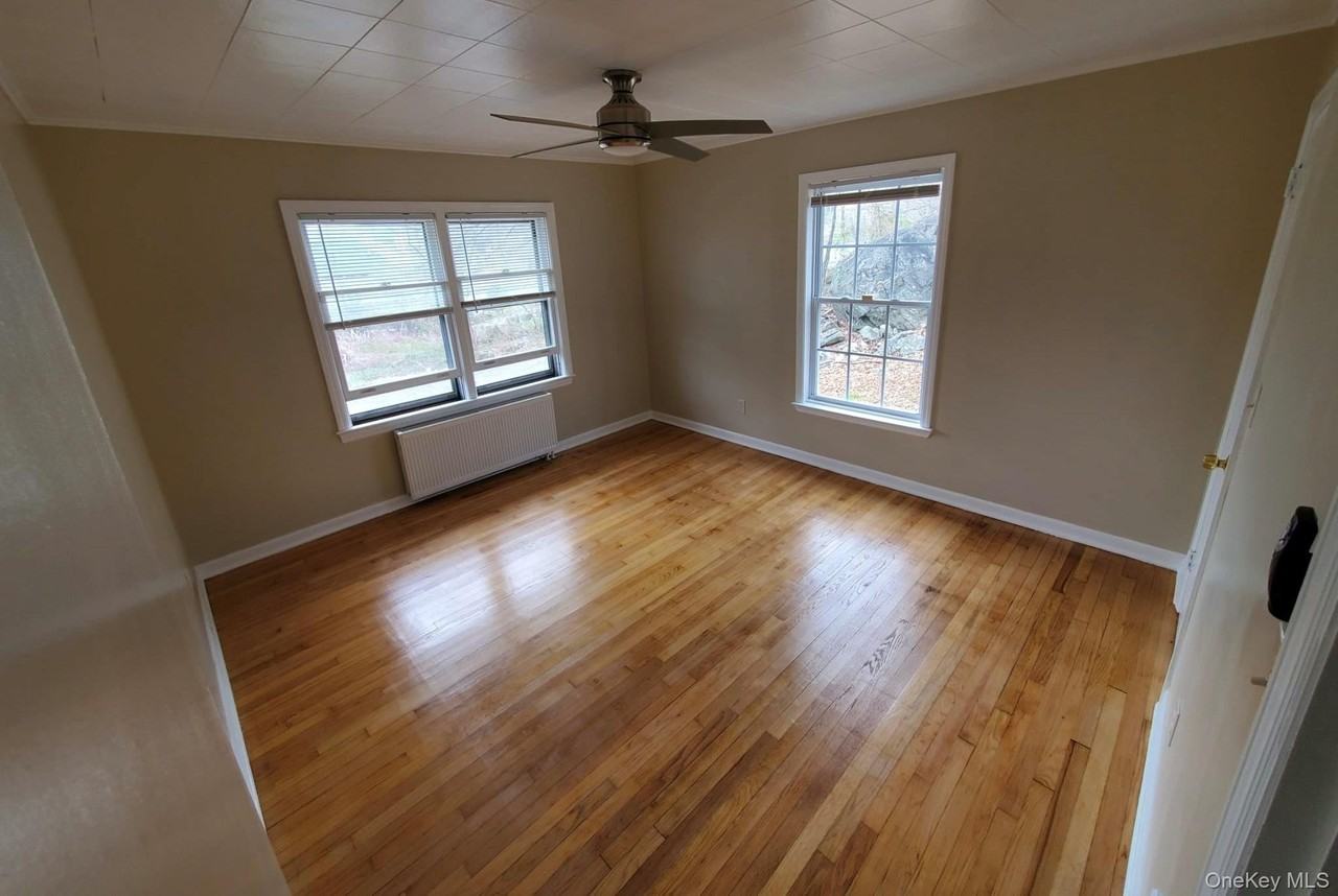 32 Cherry St - Photo 5 of 13